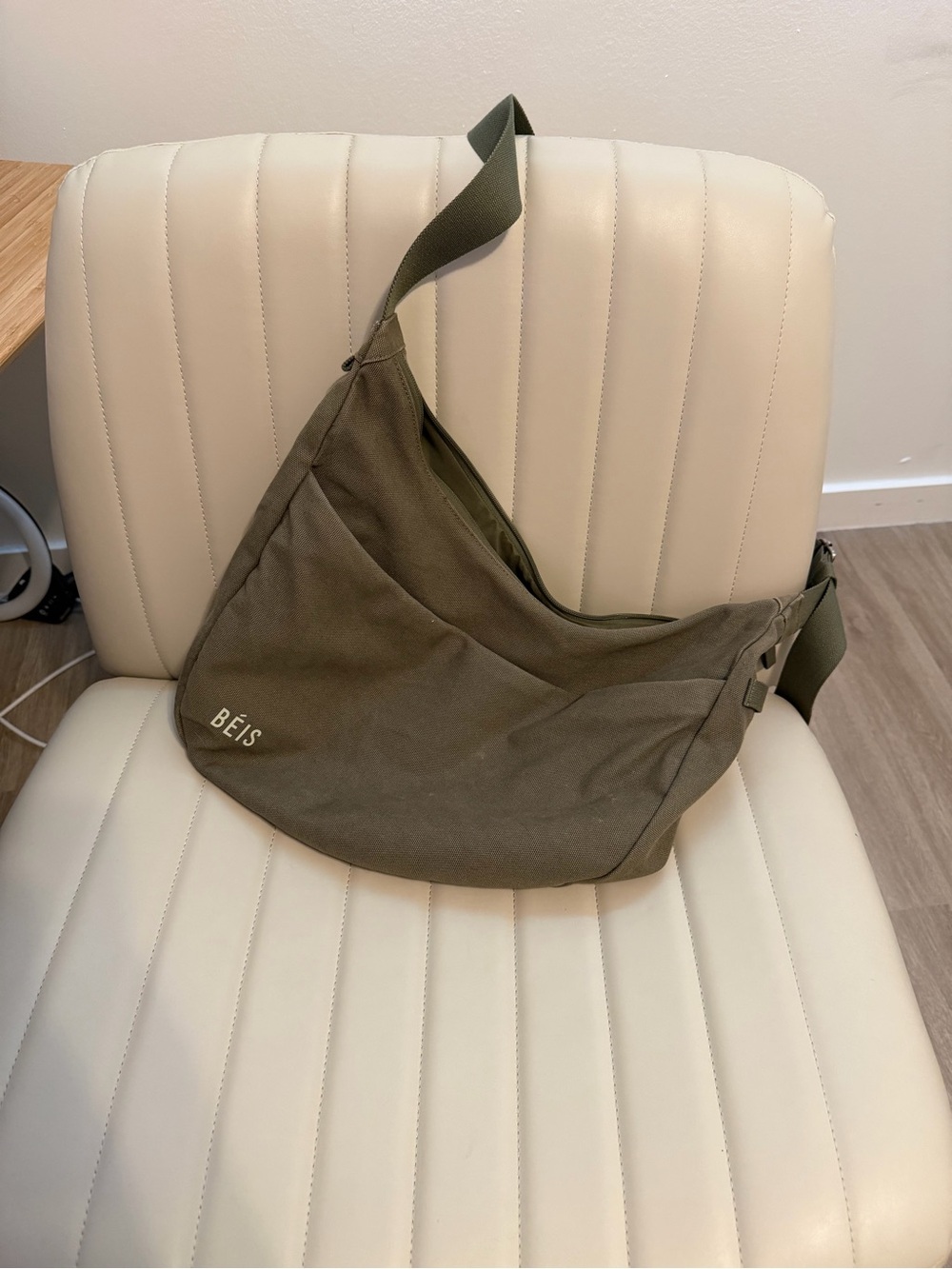 Béis Olive Green Crossbody Sling Bag, LIKE NEW
